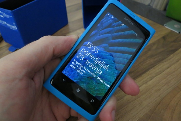 Nokia Lumia 800 (25).JPG